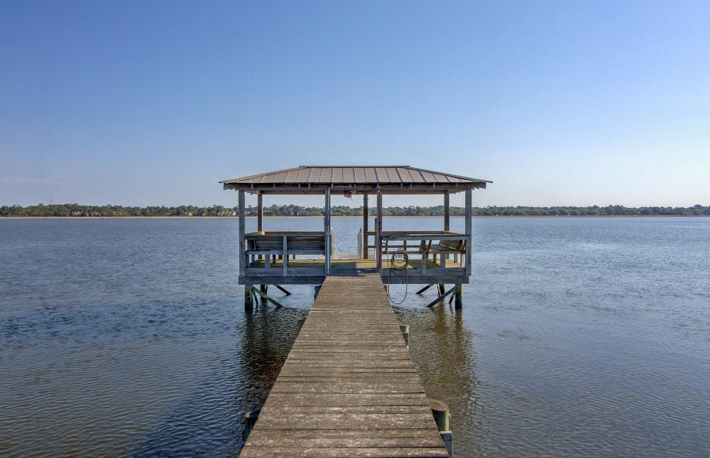 Headquarters Plantation Gated Community 6.7 miles south of Charleston